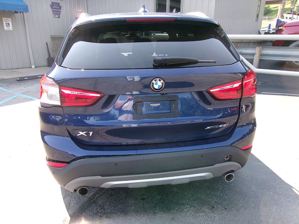 Used 2019 BMW X1 xDrive28i w/ Convenience Package AWD/4WD image 3