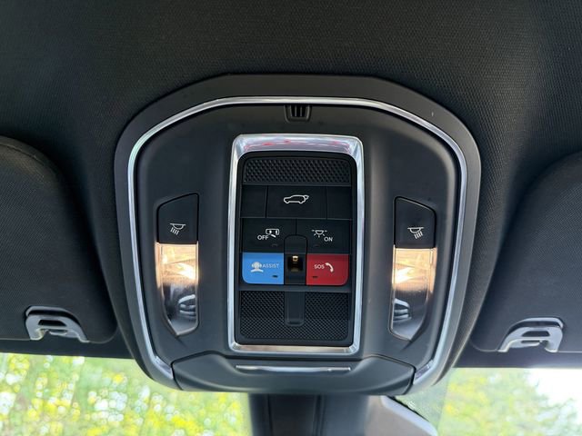 Used 2024 Jeep Wagoneer Series III AWD/4WD image 26