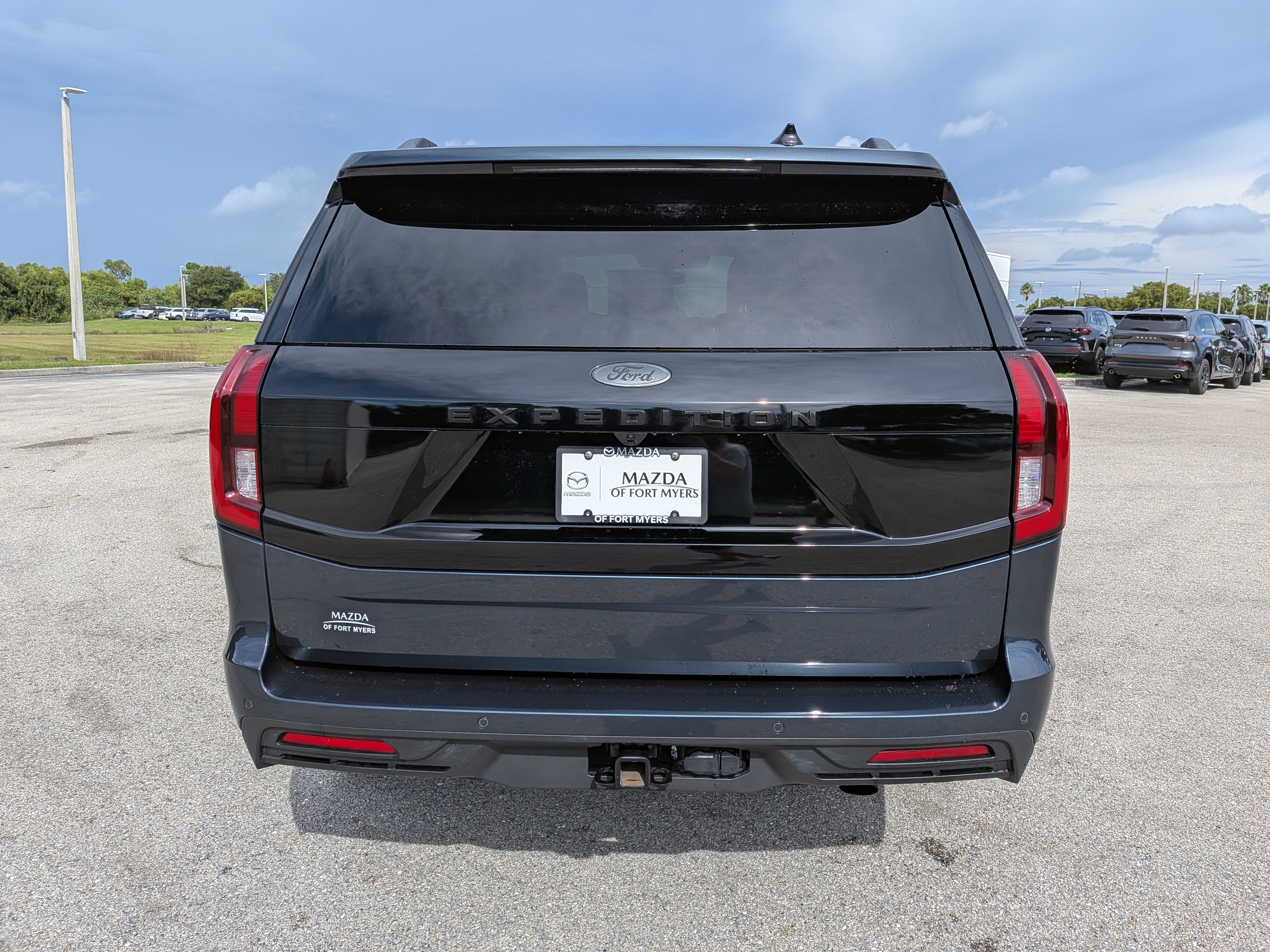Used 2026 Ford Expedition Active RWD image 5