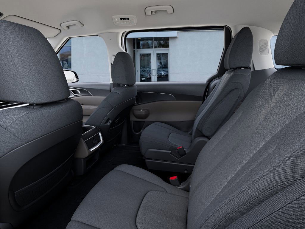 New 2026 Kia Carnival LX image 18