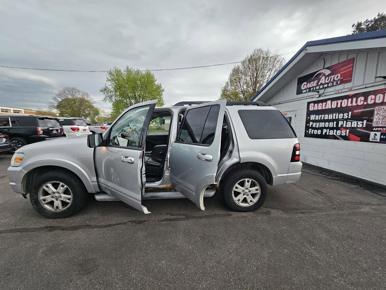 Used 2010 Ford Explorer XLT AWD/4WD image 25
