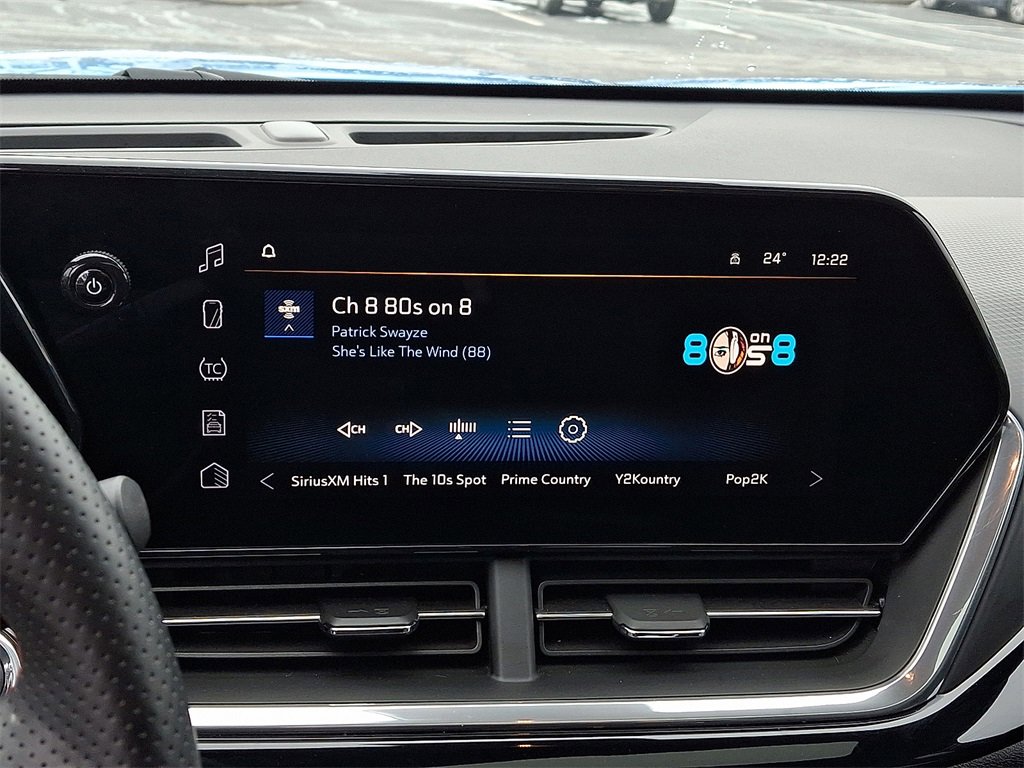 Used 2024 Chevrolet Trax RS w/ Sunroof Package image 3