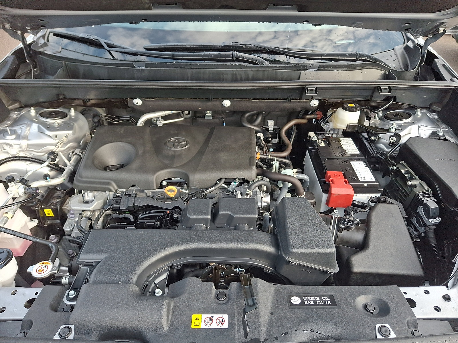Used 2025 Toyota RAV4 XLE w/ Convenience Package FWD image 29