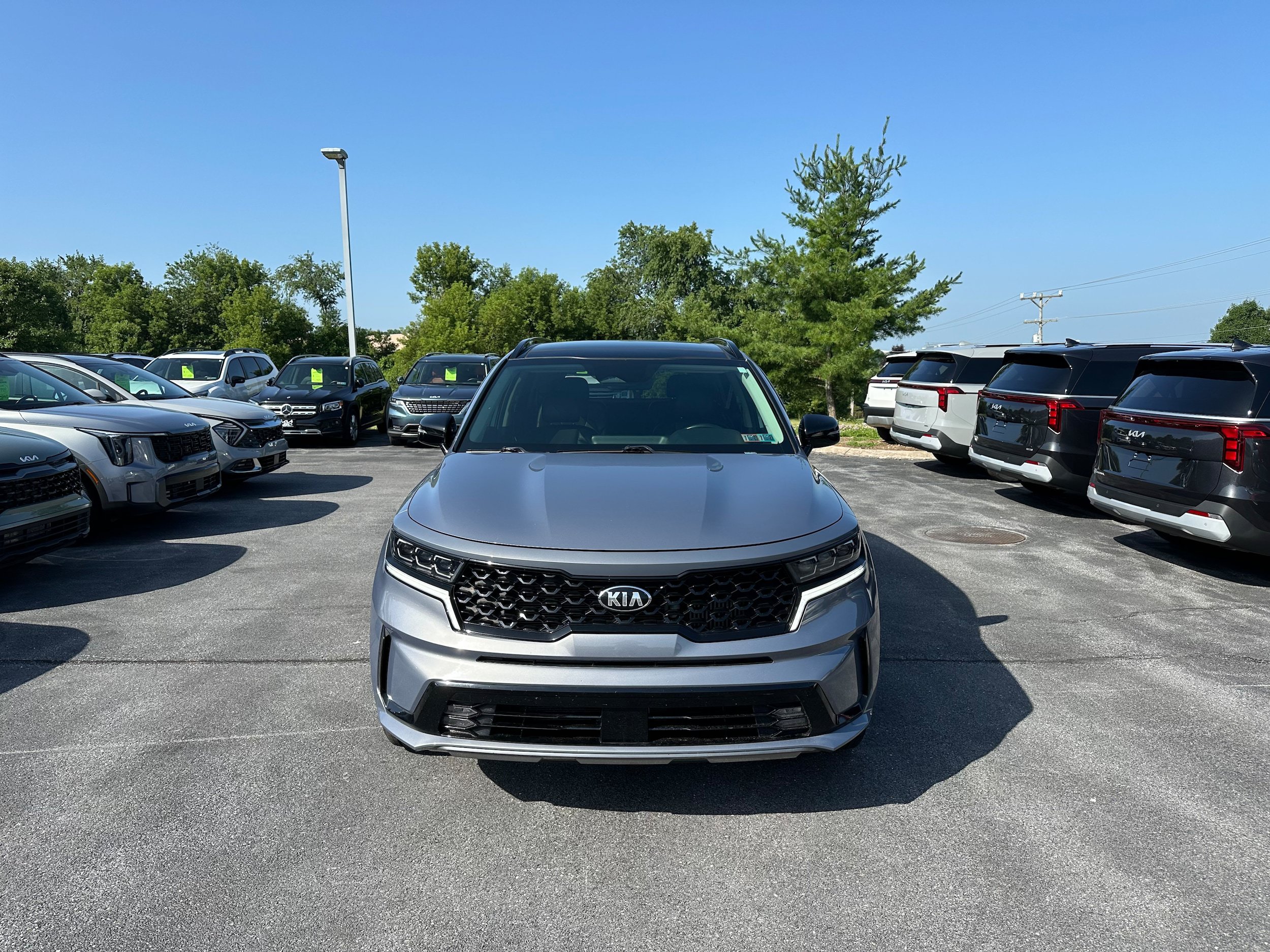 Used 2021 Kia Sorento SX AWD/4WD image 2