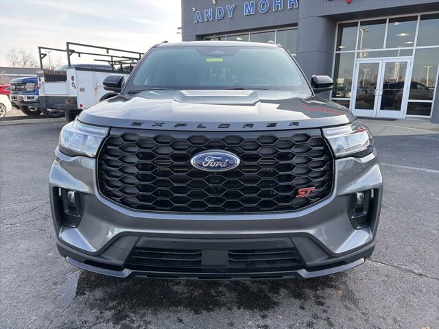 Used 2025 Ford Explorer ST image 14