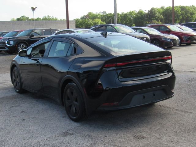 Used 2023 Toyota Prius LE image 6