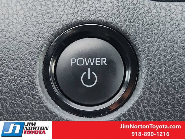 Used 2025 Toyota Camry SE FWD image 21