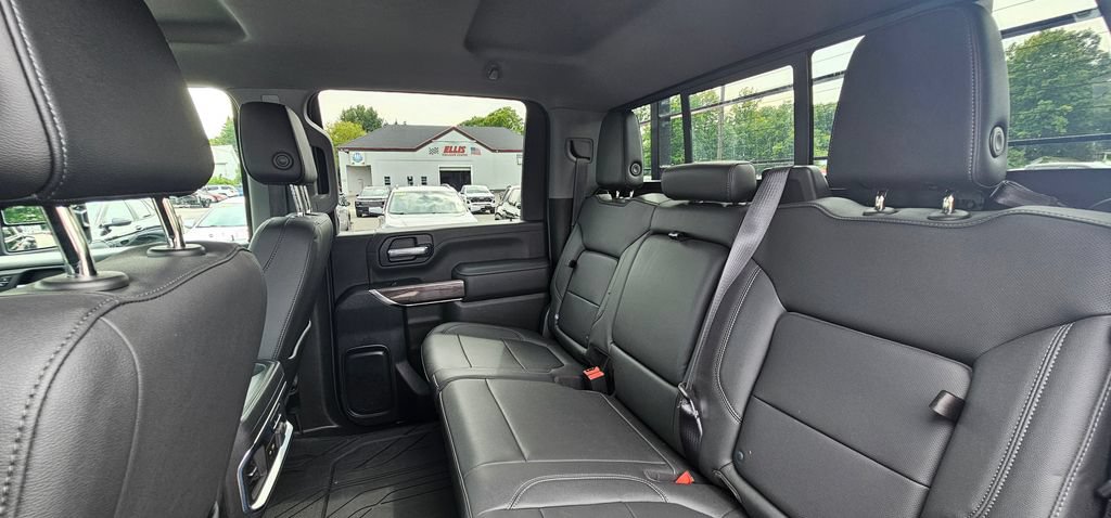 Used 2021 Chevrolet Silverado 3500 LTZ w/ LTZ Convenience Package AWD/4WD image 17