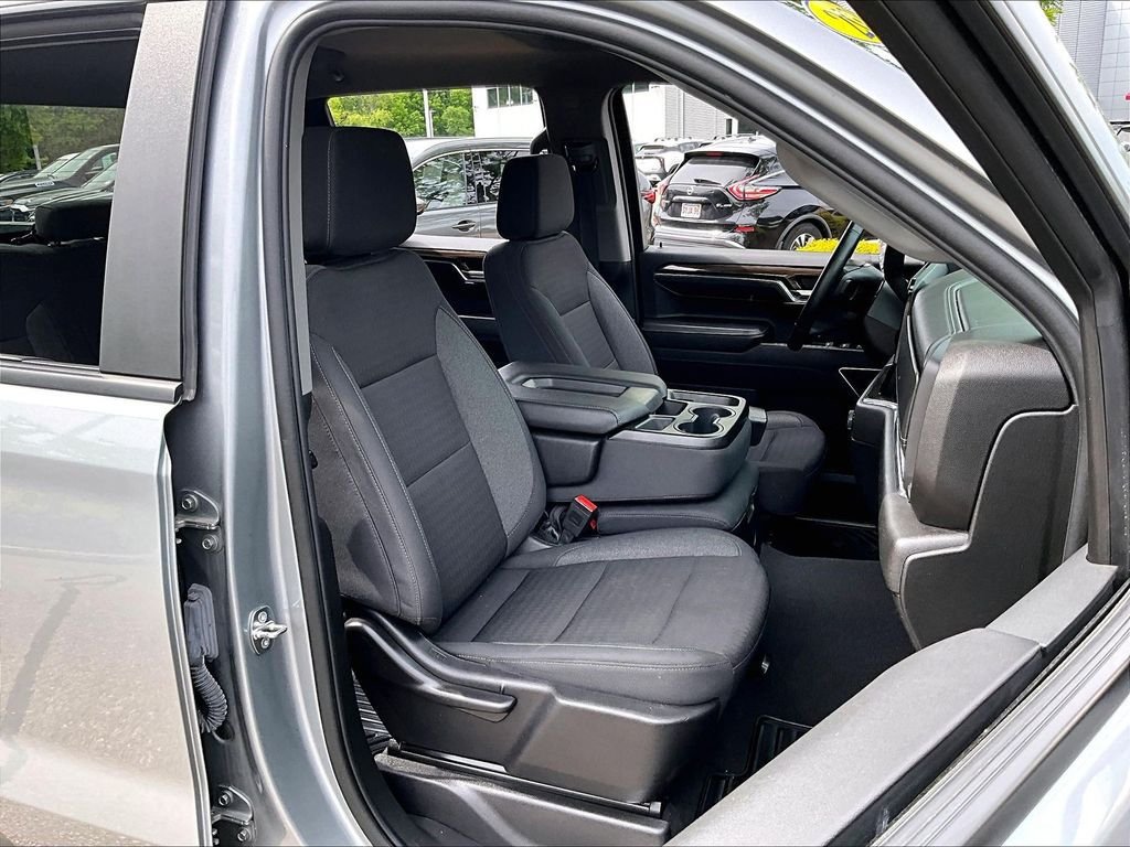 Used 2024 Chevrolet Silverado 1500 LT AWD/4WD image 11