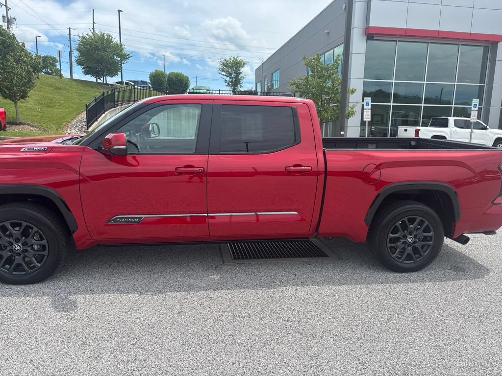 Used 2025 Toyota Tundra Platinum AWD/4WD image 10
