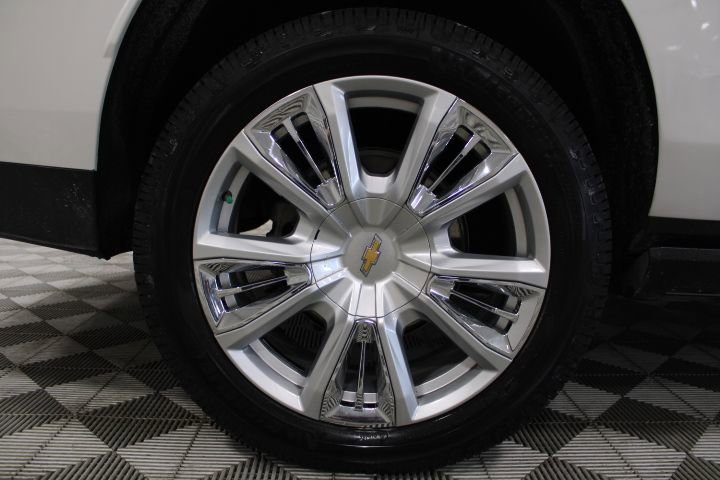 Used 2023 Chevrolet Suburban High Country image 47
