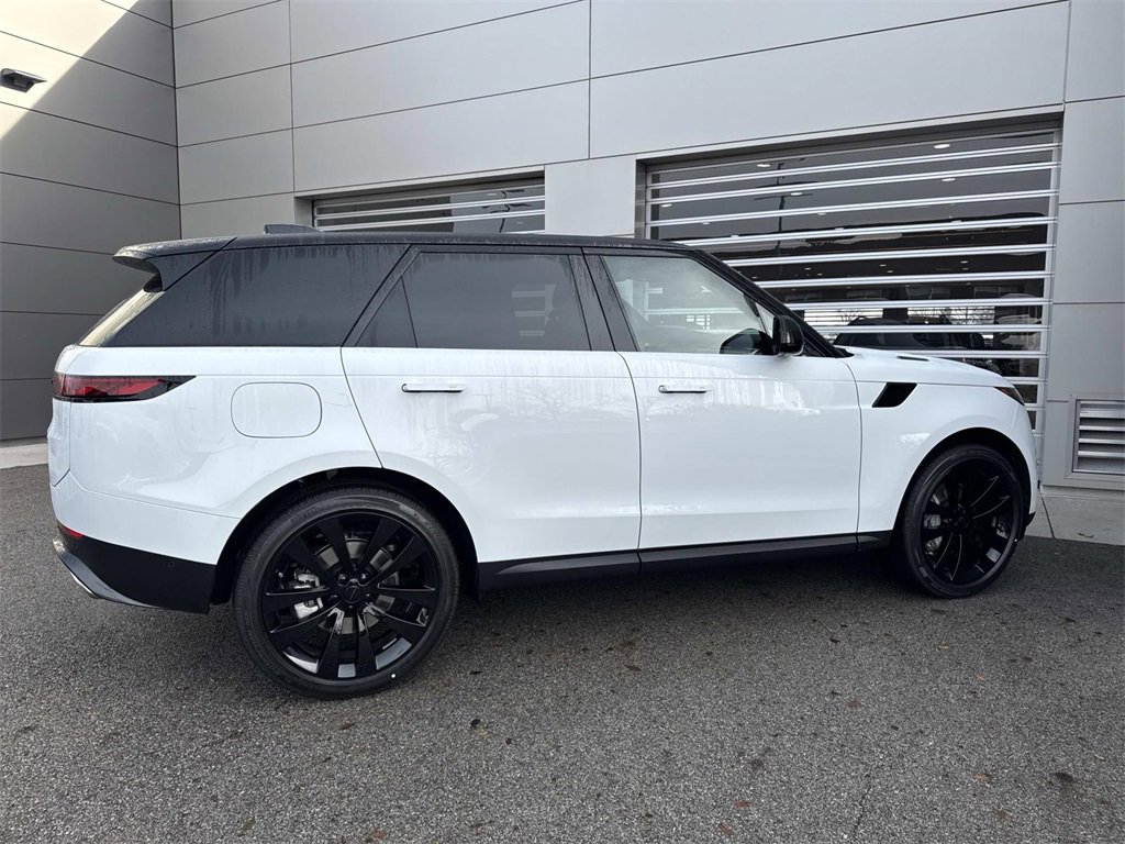 New 2026 Land Rover Range Rover Sport SE image 8