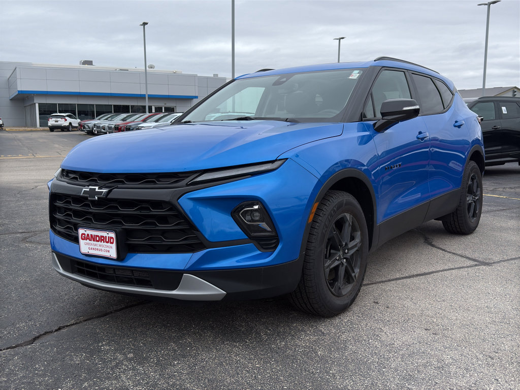 Used 2024 Chevrolet Blazer LT w/ Midnight/Sport Edition image 2