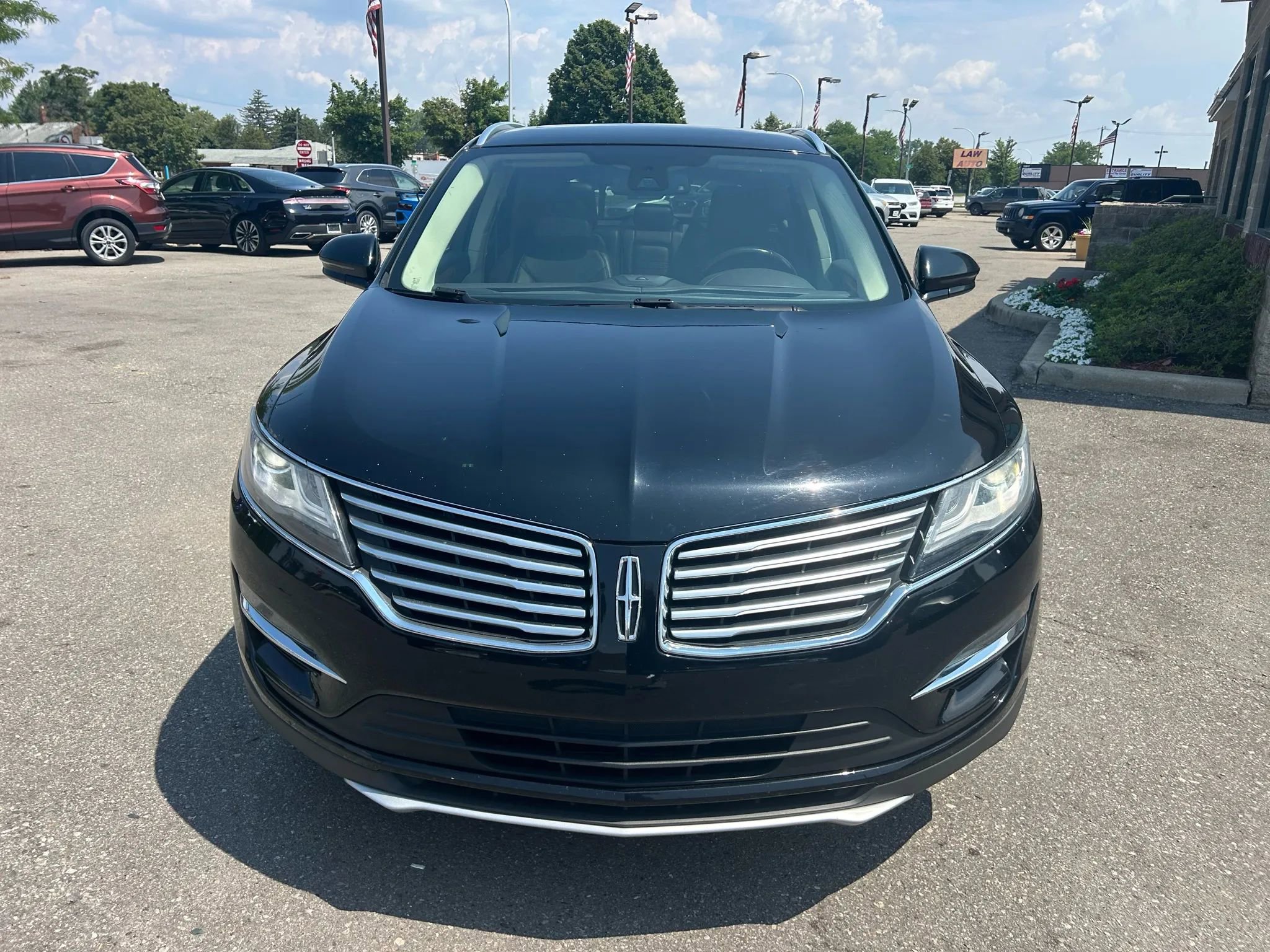 Used 2018 Lincoln MKC Select w/ Lincoln MKC Climate Package image 2