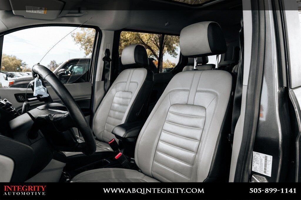 Used 2019 Ford Transit Connect Titanium w/ Titanium Premium Package FWD image 9
