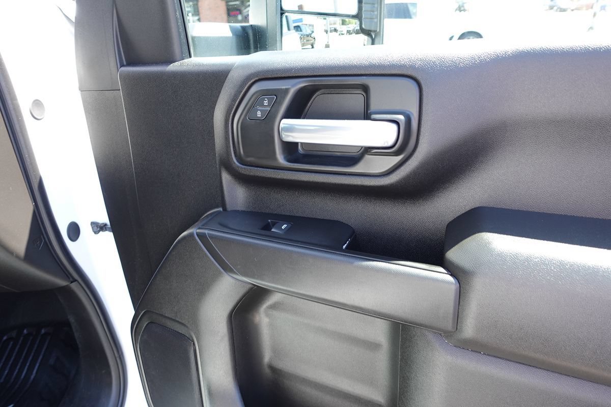 Used 2025 Chevrolet Silverado 2500 W/T AWD/4WD image 31