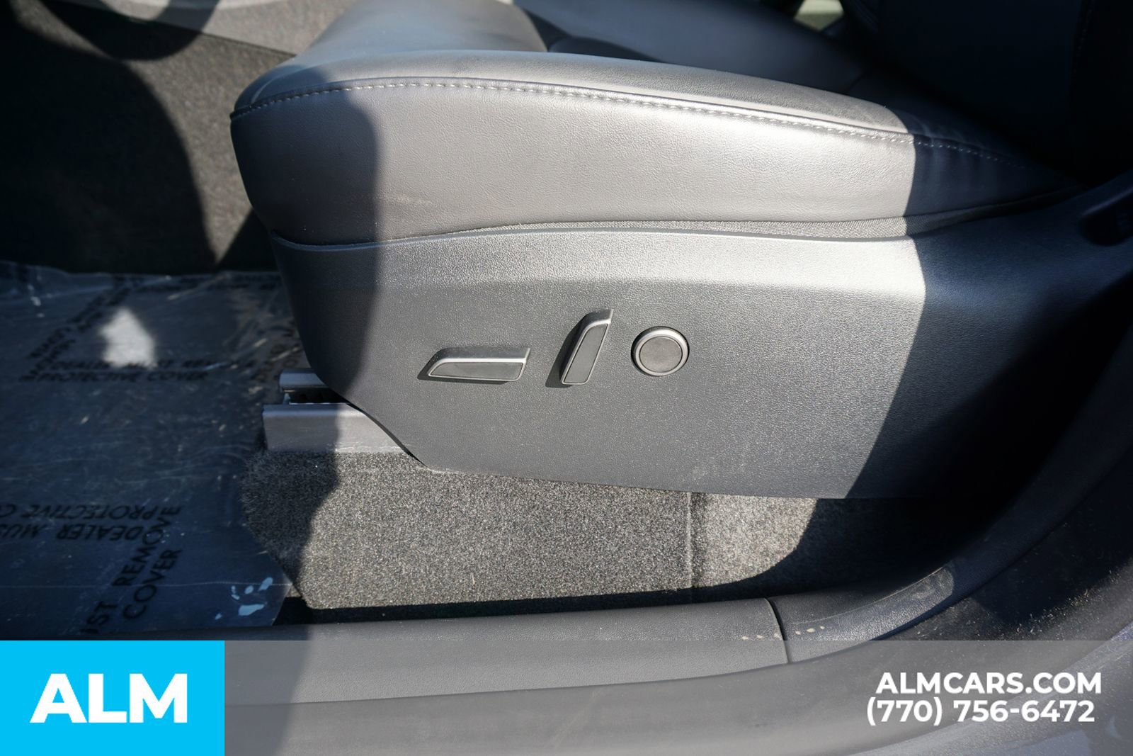 Used 2023 Tesla Model Y Long Range image 37