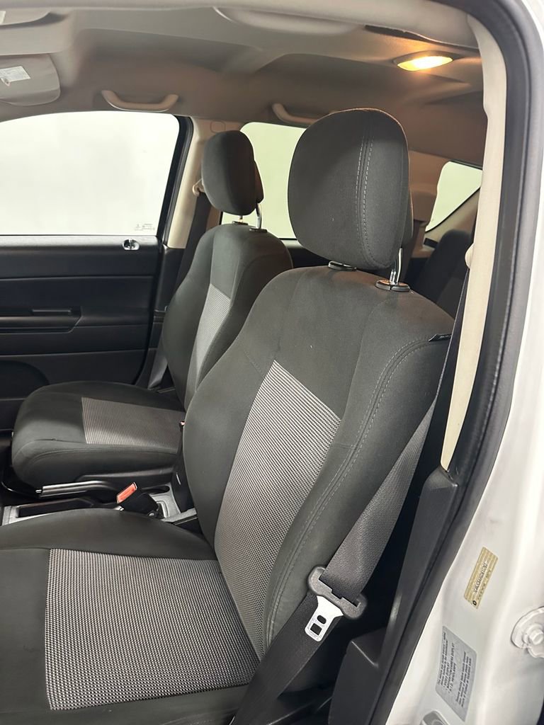 Used 2016 Jeep Compass Sport w/ Power Value Group image 12