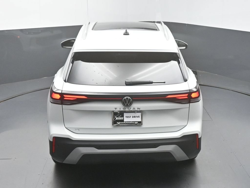 New 2026 Volkswagen Tiguan SE FWD image 47