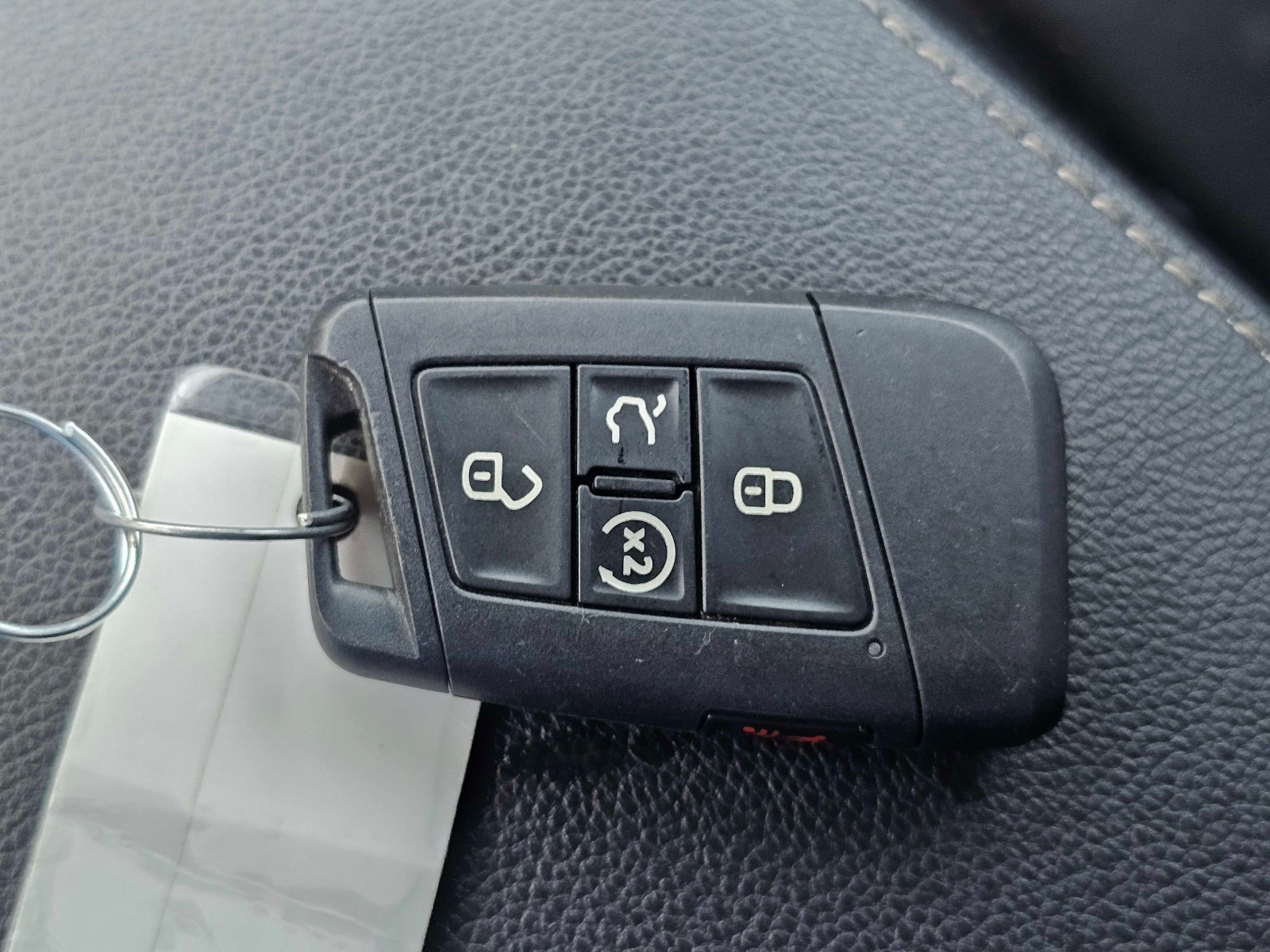 Used 2024 Volkswagen Tiguan SE R-Line AWD/4WD image 29