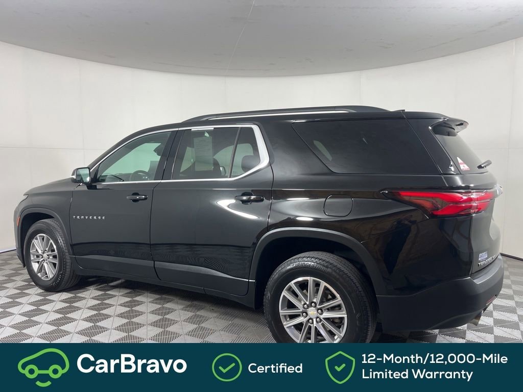Certified 2023 Chevrolet Traverse LT w/ Rear Camera Mirror Package image 9