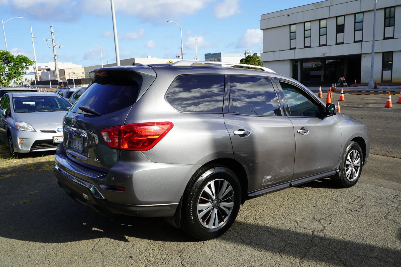 Used 2017 Nissan Pathfinder SL FWD image 26
