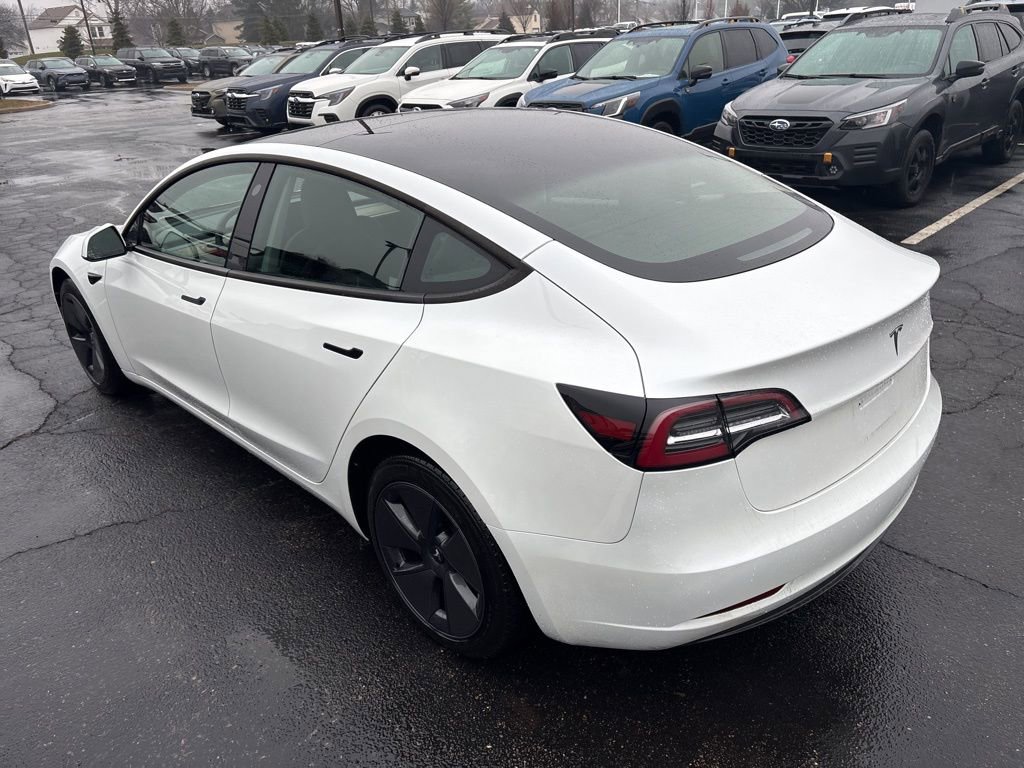 Used 2023 Tesla Model 3 Standard Range image 4
