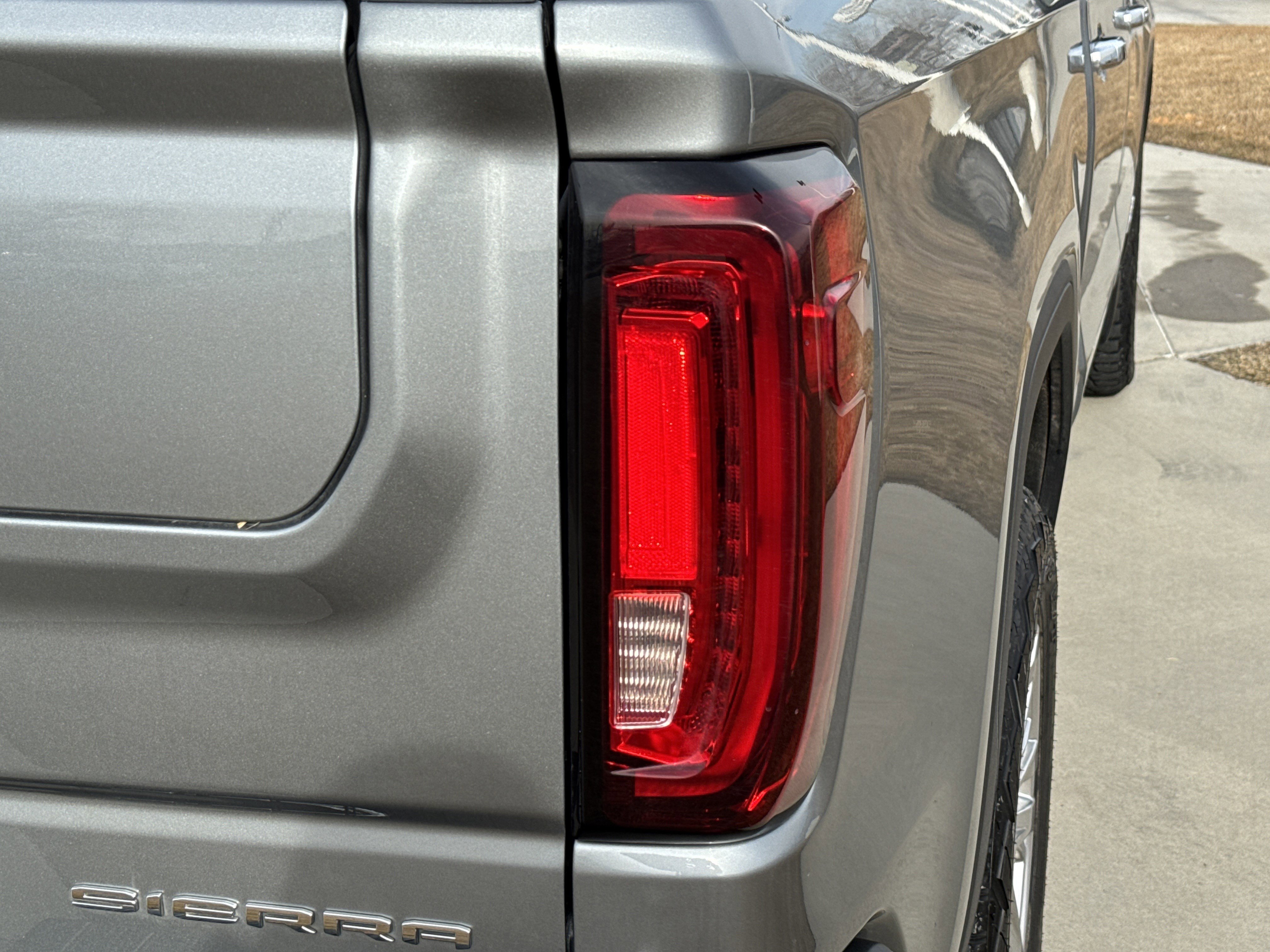 Used 2023 GMC Sierra 1500 Denali w/ Technology Package image 11