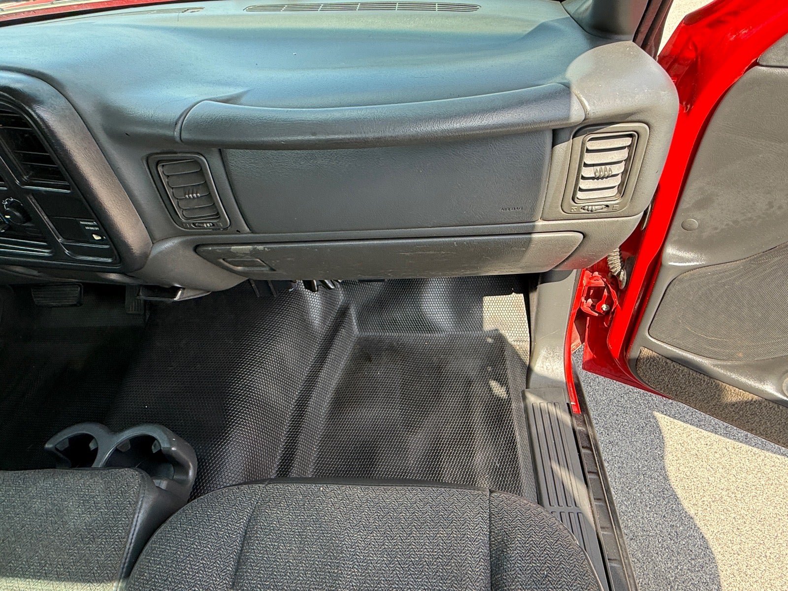 Used 2004 Chevrolet Silverado 1500 W/T RWD image 15