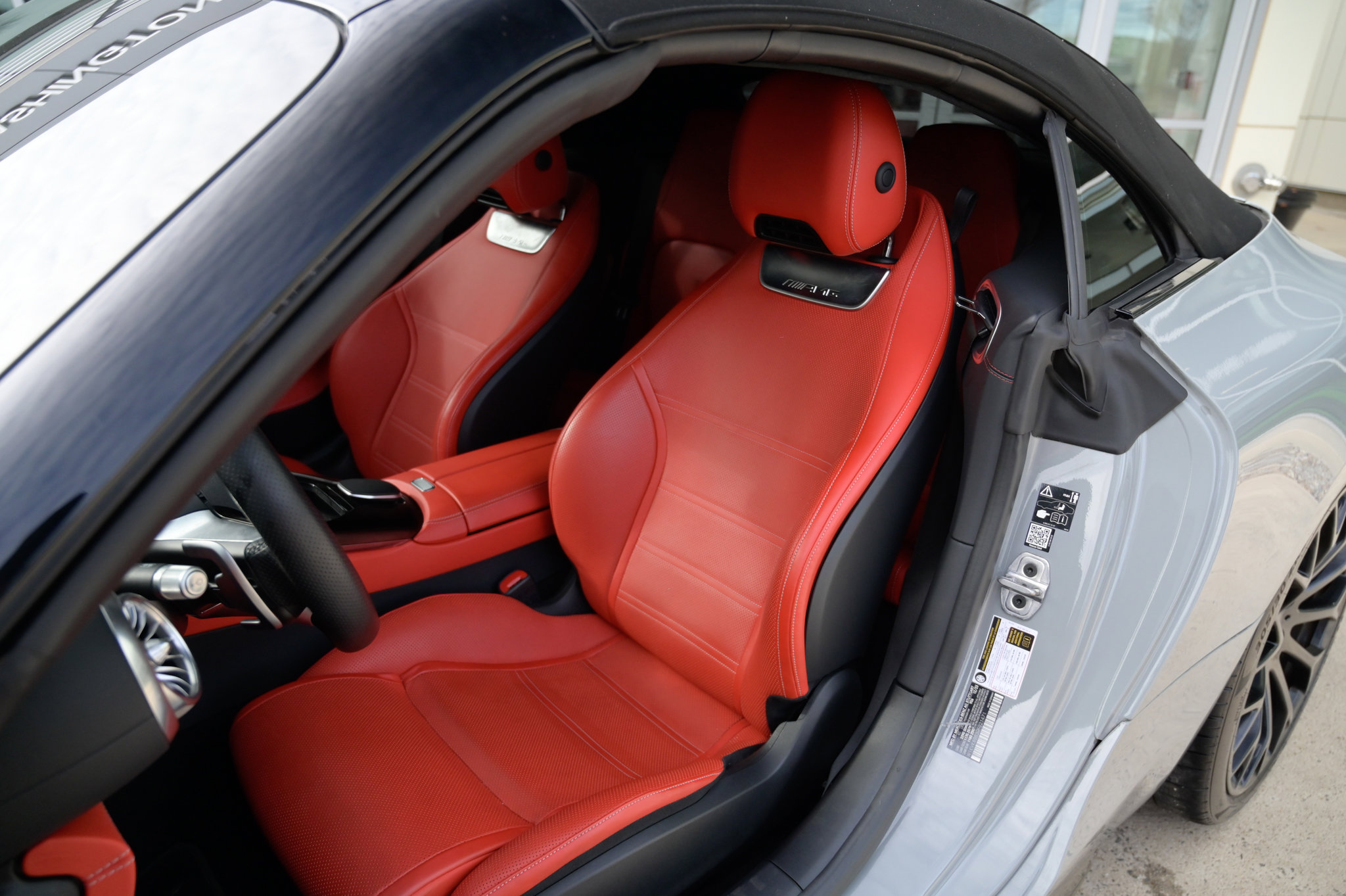 Used 2024 Mercedes-Benz SL 63 AMG 4MATIC image 17