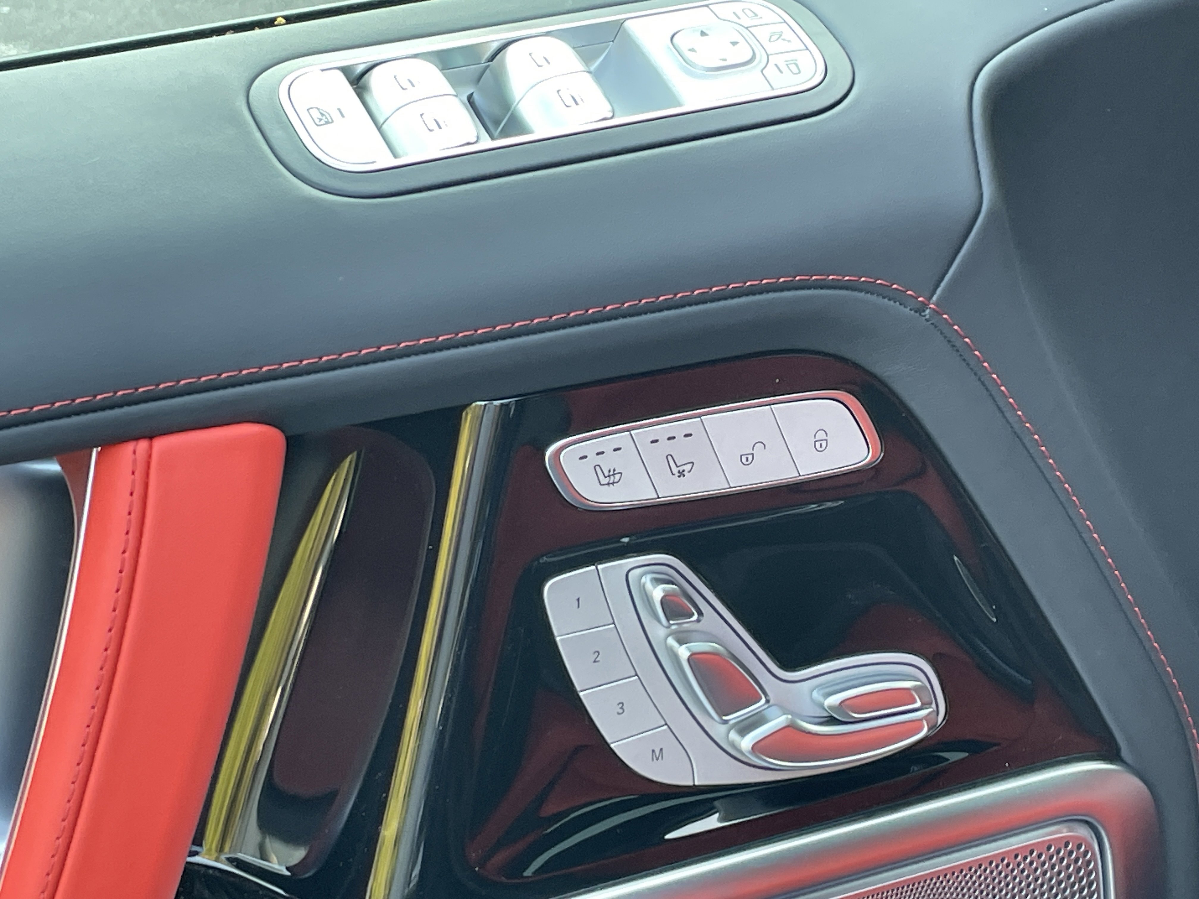 New 2025 Mercedes-Benz G 63 AMG 4MATIC image 16