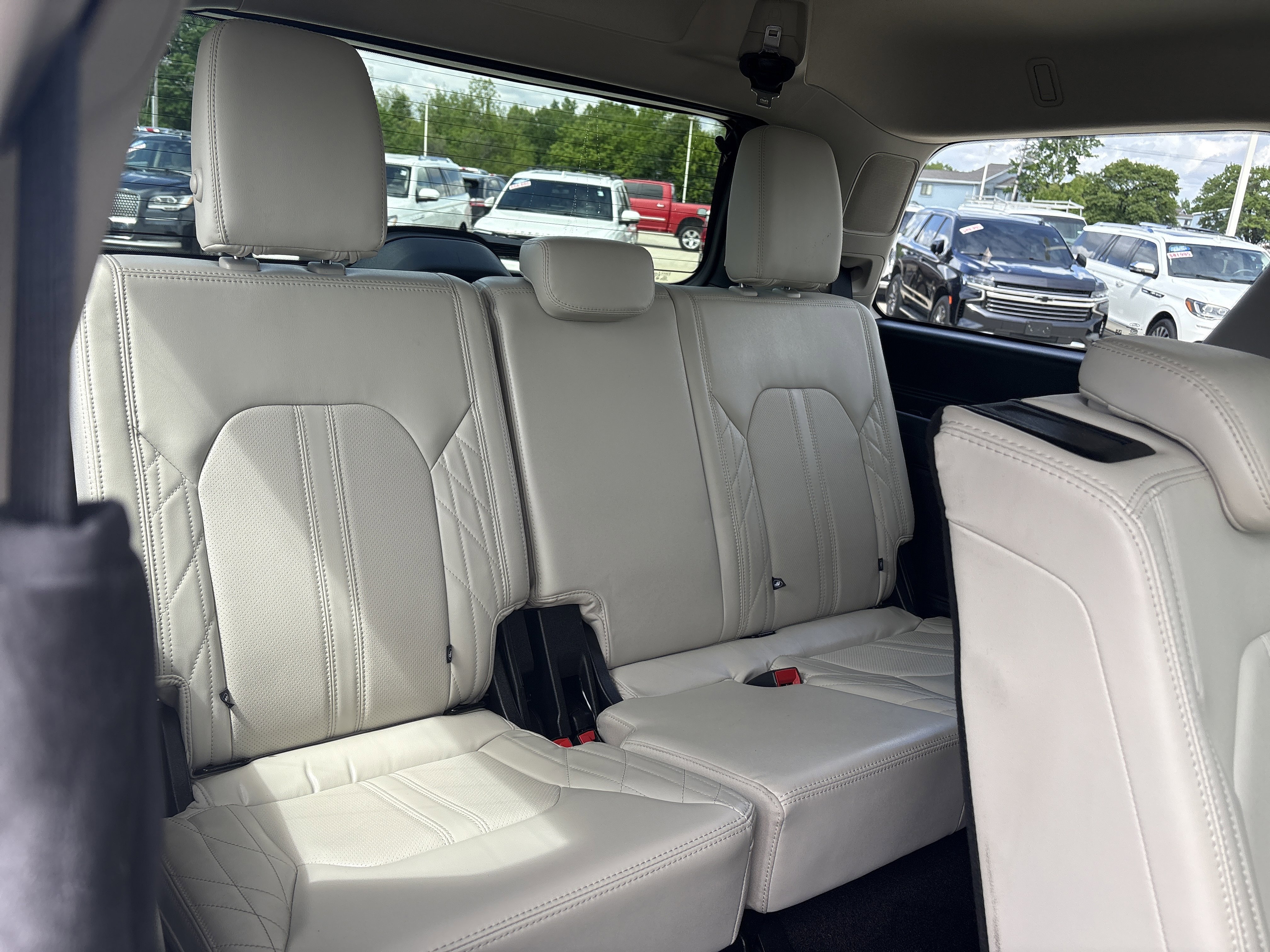 Used 2021 Ford Expedition Platinum AWD/4WD image 9