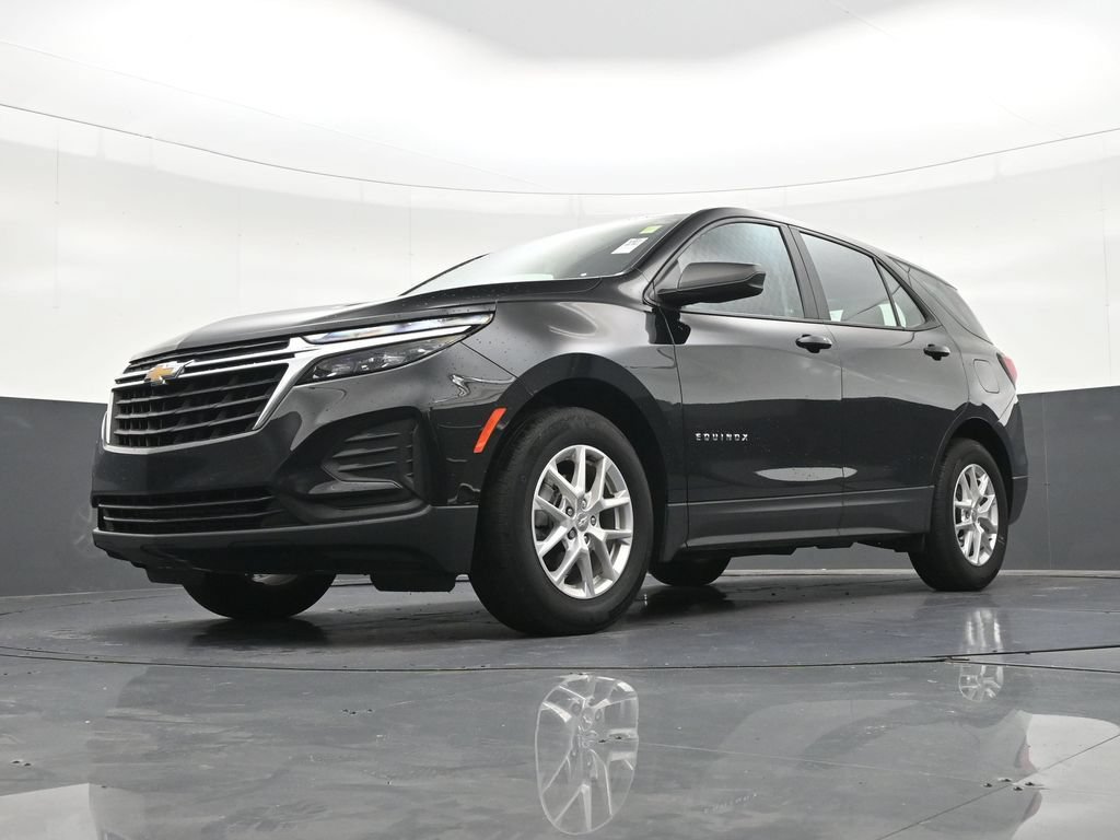 Used 2024 Chevrolet Equinox LS w/ Driver Confidence II Package FWD image 23