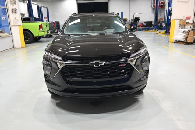 New 2026 Chevrolet Trax RS w/ Driver Confidence Package FWD image 2