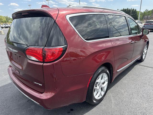 Used 2020 Chrysler Pacifica Limited FWD image 8