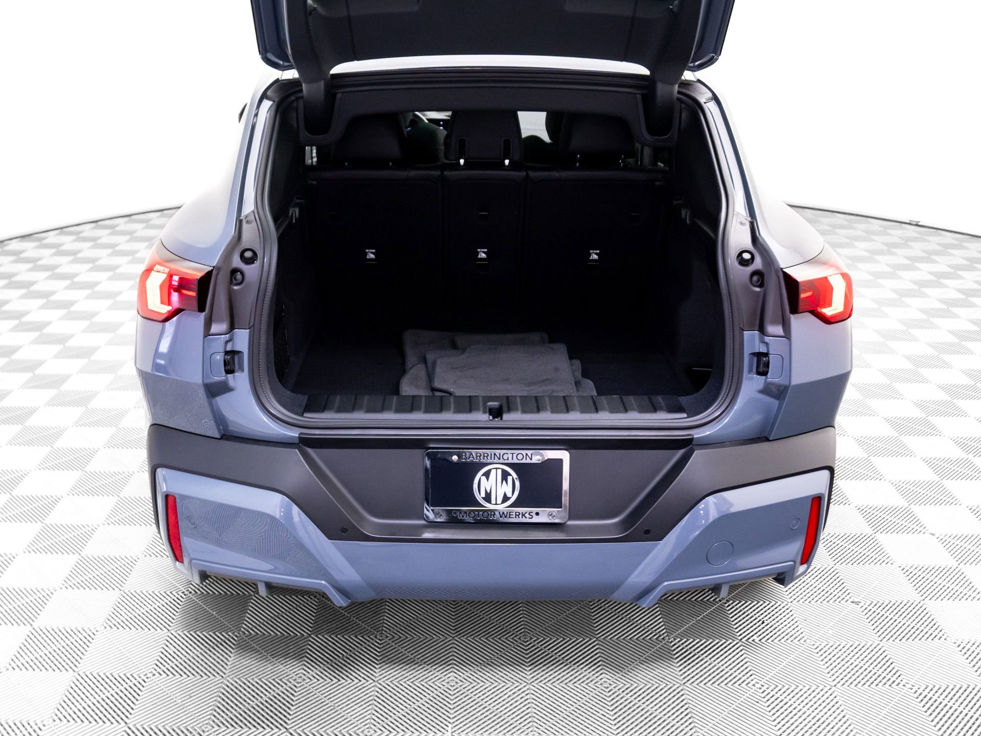 Certified 2025 BMW X2 xDrive28i w/ Premium Package image 31