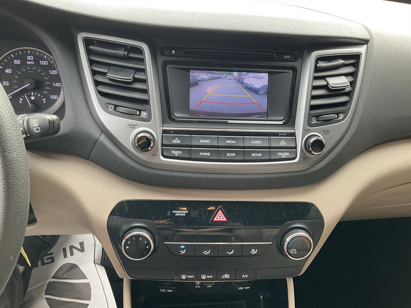 Used 2017 Hyundai Tucson SE w/ SE Popular Package 02 AWD/4WD image 30