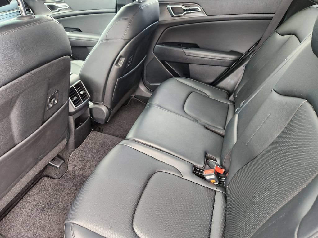 Used 2025 Kia Sportage SX FWD image 11