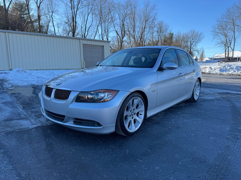 Used 2006 BMW 330i Sedan image 1