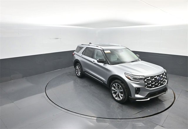 Certified 2025 Ford Explorer Platinum w/ Ultimate Package image 19