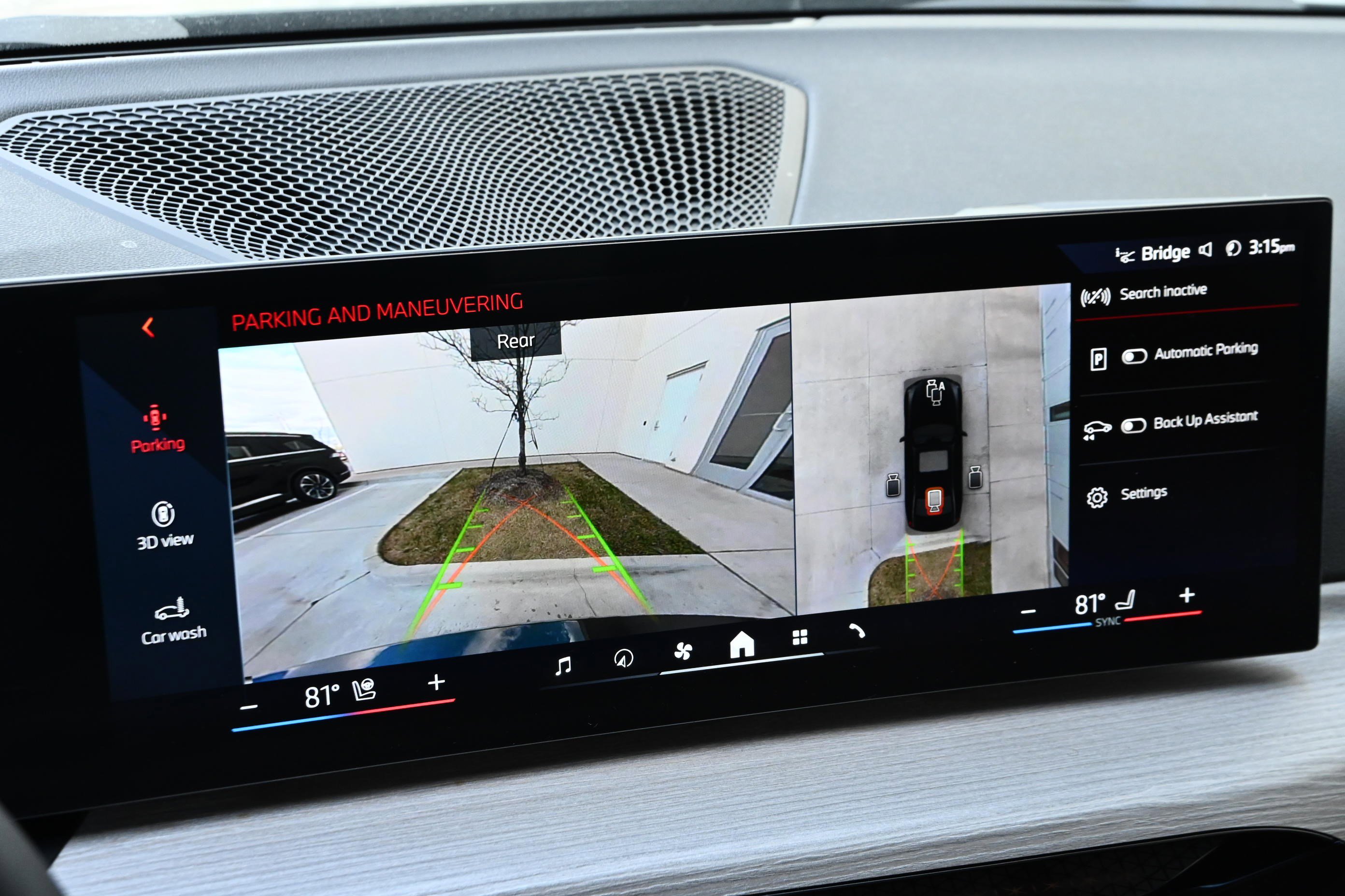 Certified 2025 BMW 330i Sedan image 13