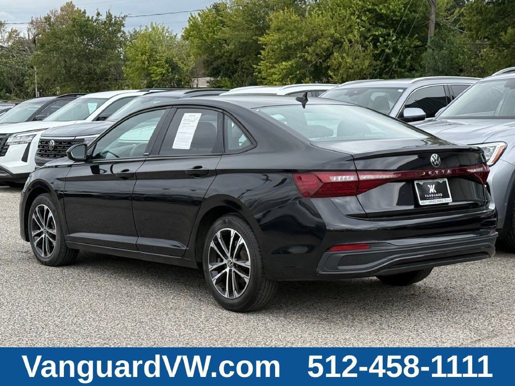 Used 2025 Volkswagen Jetta Sport FWD image 4