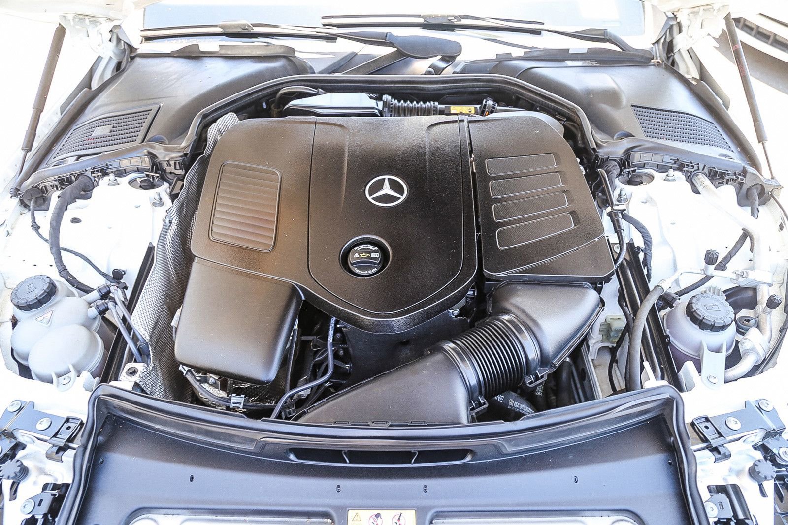 Used 2023 Mercedes-Benz C 300 Sedan image 25