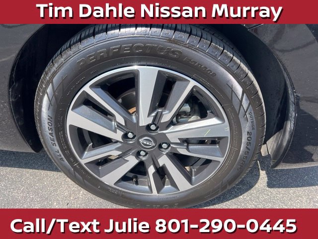 Used 2024 Nissan Versa SV FWD image 14