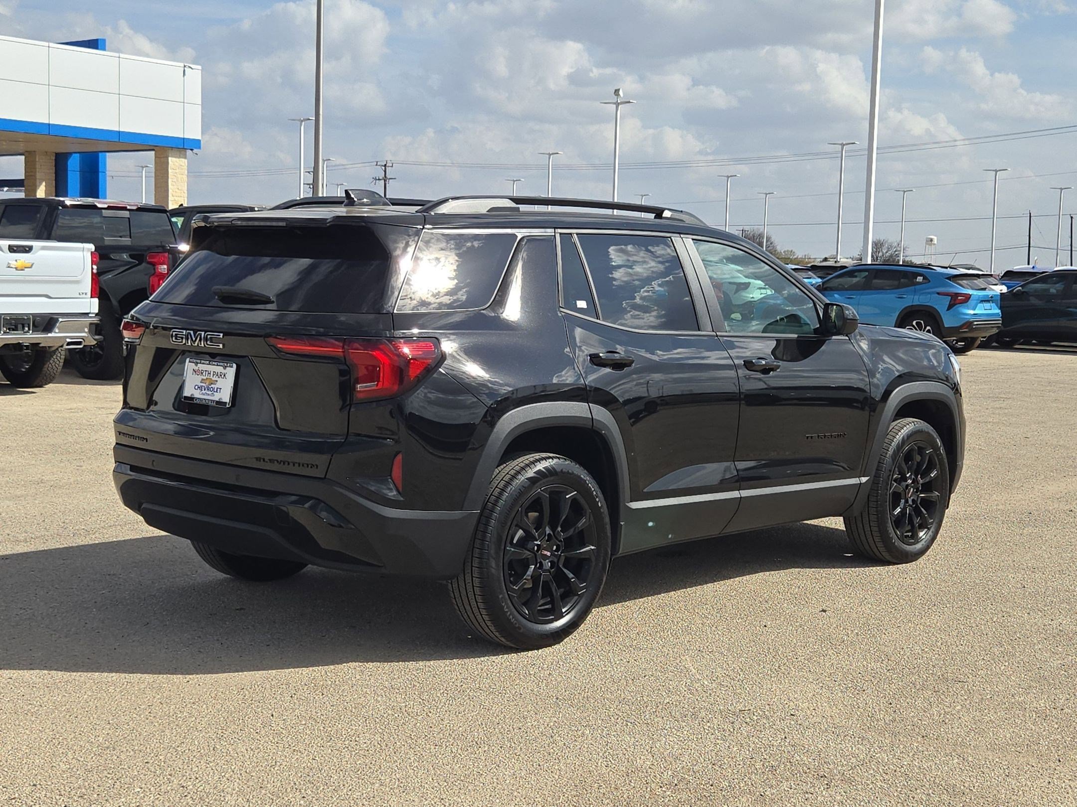 Used 2026 GMC Terrain Elevation w/ Black Edition image 3