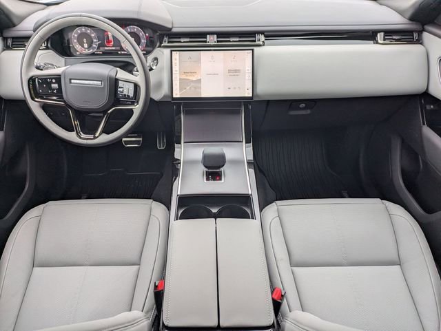 New 2026 Land Rover Range Rover Velar Dynamic SE image 14