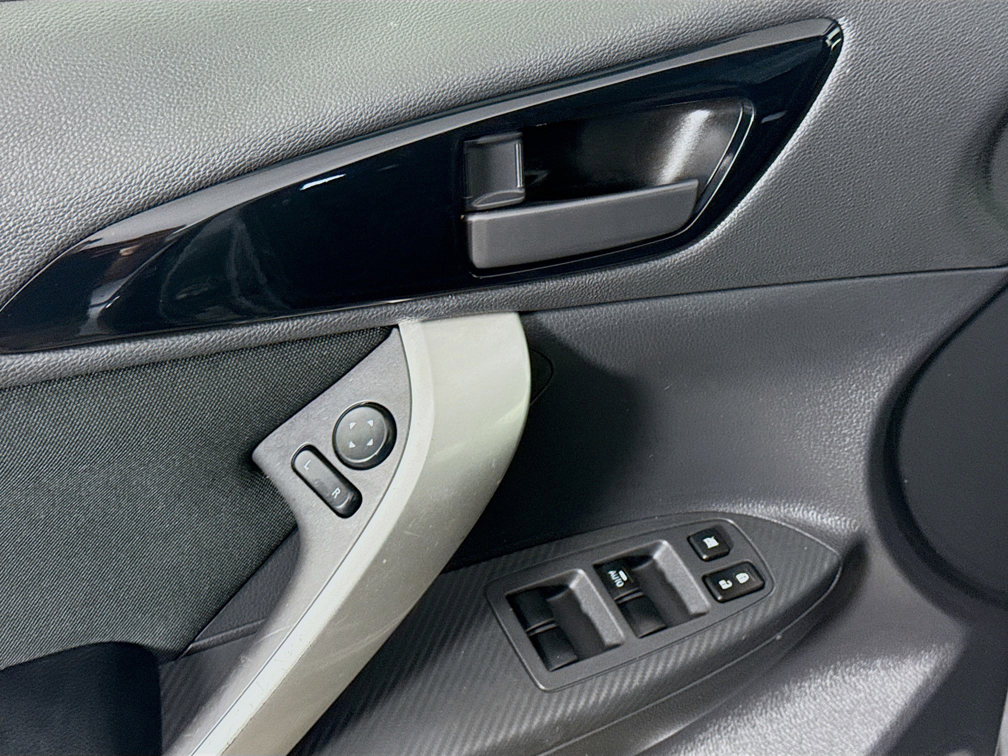 Used 2020 Mitsubishi Eclipse Cross ES image 23