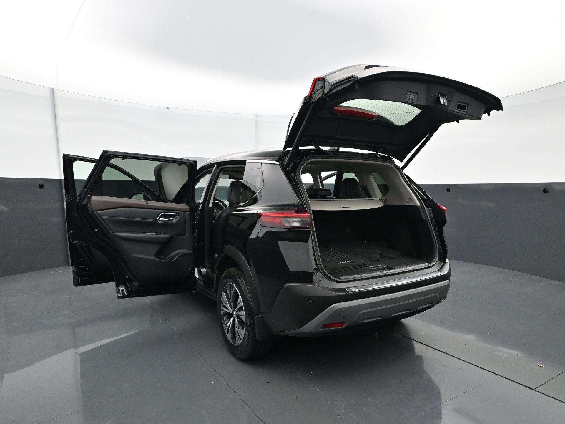 Used 2021 Nissan Rogue SV AWD/4WD image 34