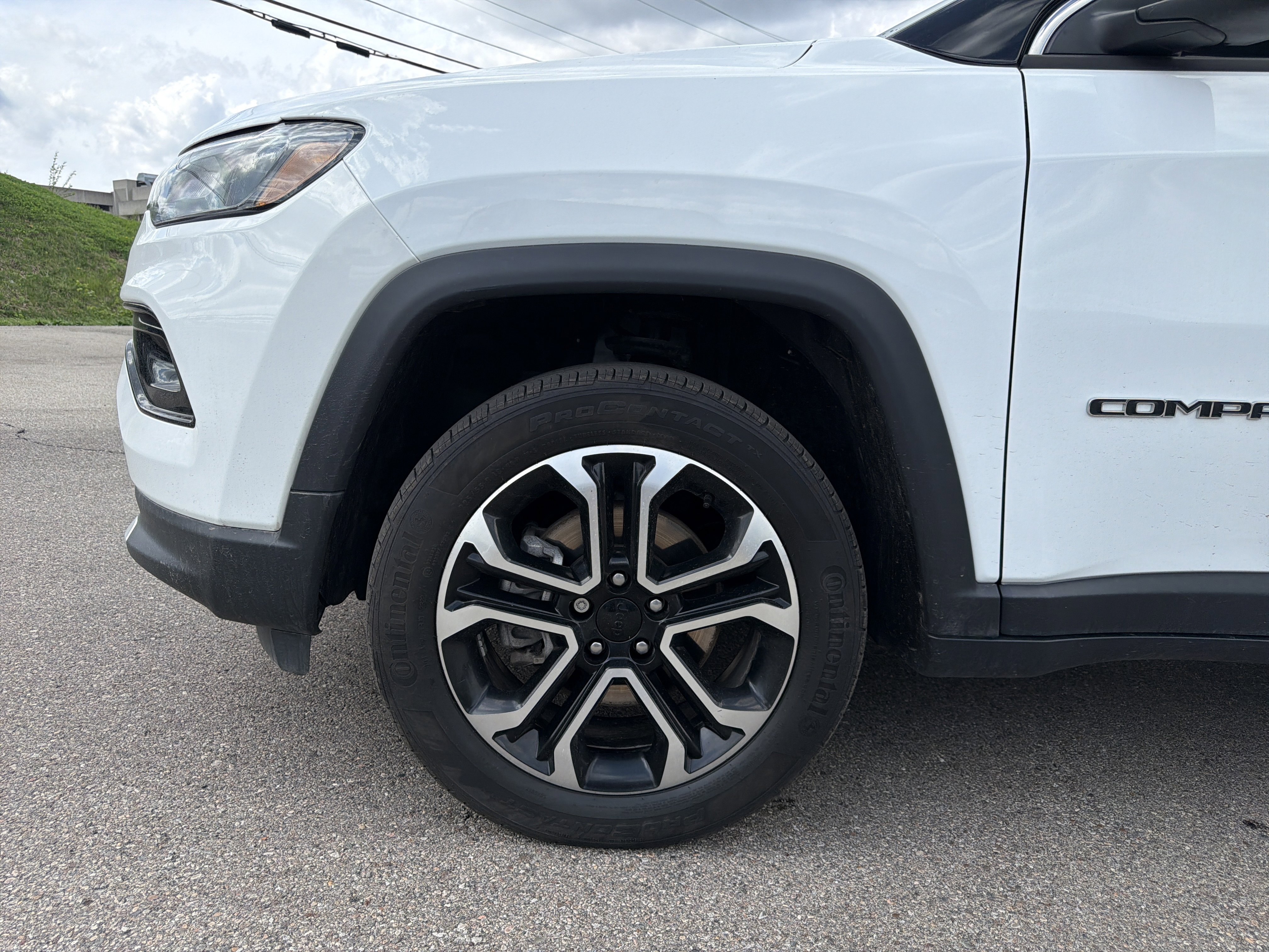 Used 2022 Jeep Compass Limited image 6