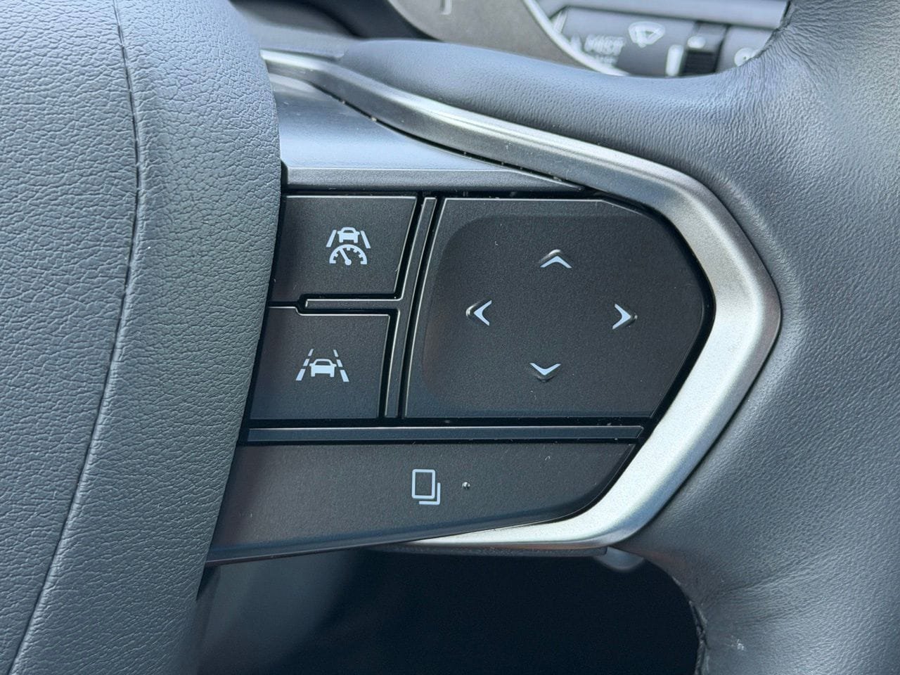 Used 2024 Lexus RX 350 FWD w/ Convenience Package image 19
